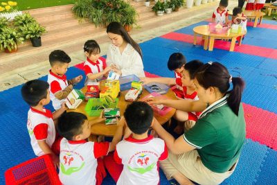 Phụ huynh tham gia hoạt động chăm sóc giáo dục trẻ năm học 2-25- 2026